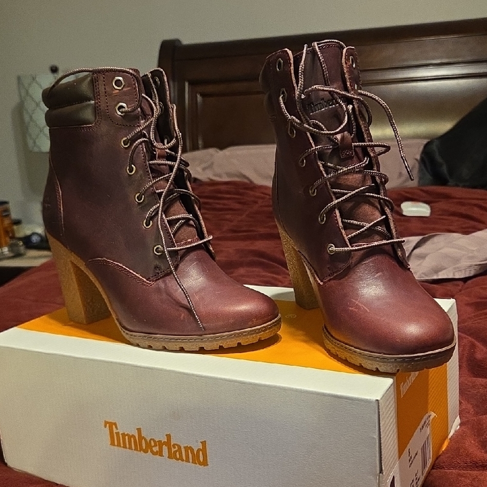 Timberland Women's Burgundy Heeled Boots